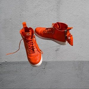 SF Air Force 1 Mid Top team orange